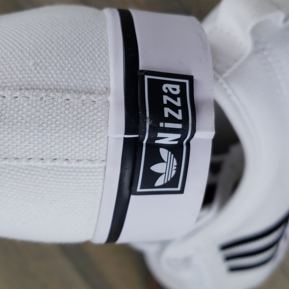 adidas Nizza Originals Men's Canvas Sneakers - Picture 4 of 9